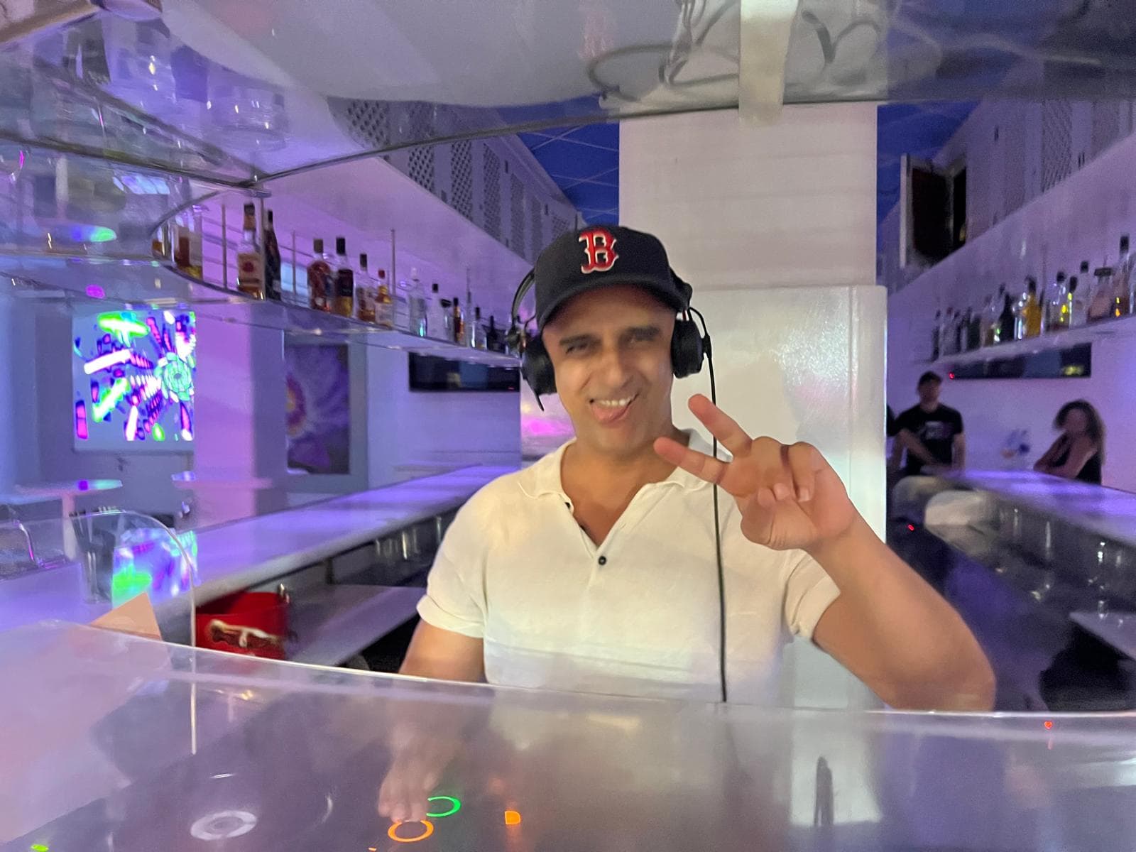DJ & Live Performances